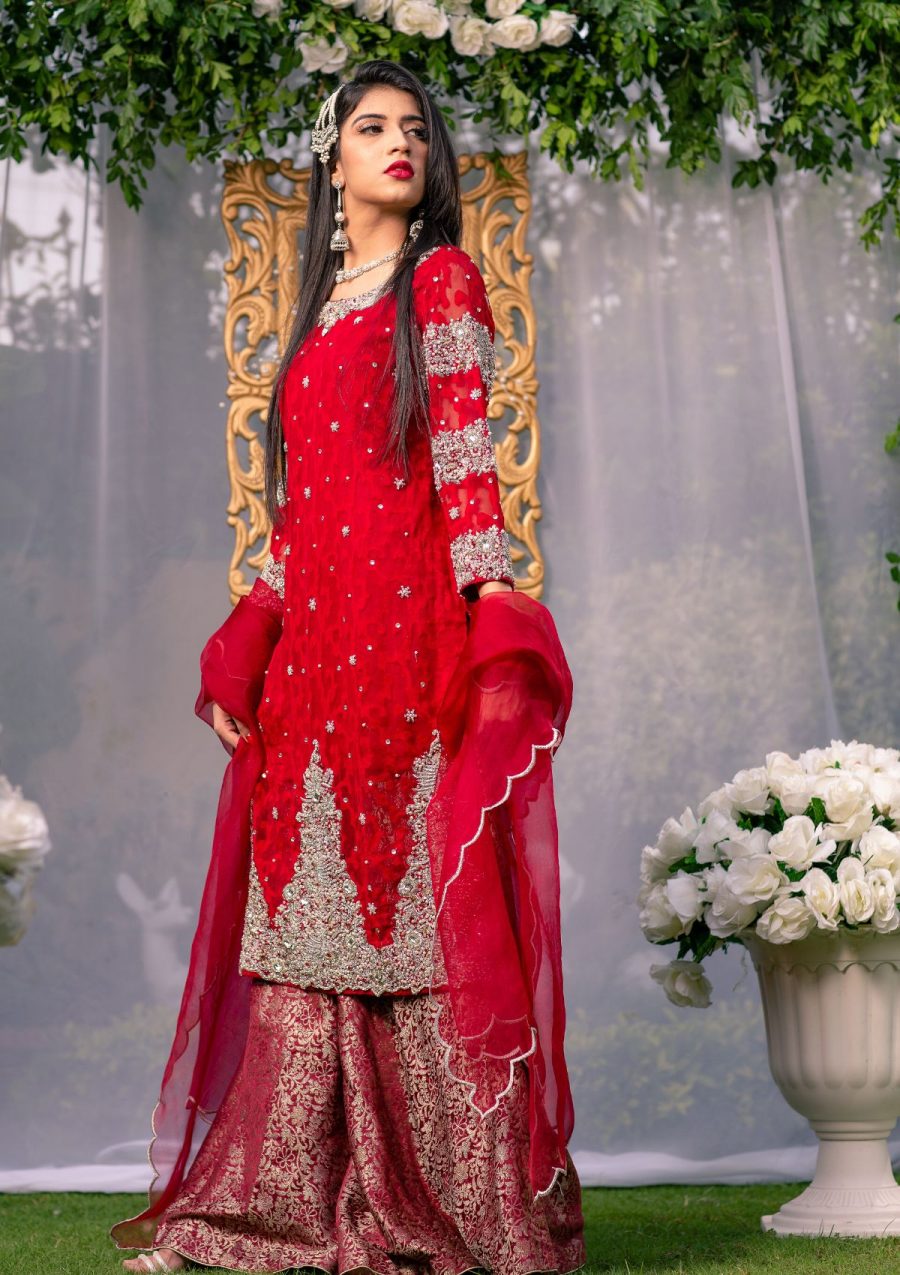 Red Heavy Embroidery Wedding Party Dress Side
