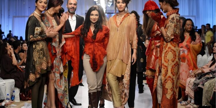 The First Pakistani Fashion Designer Who Transformed The Industry