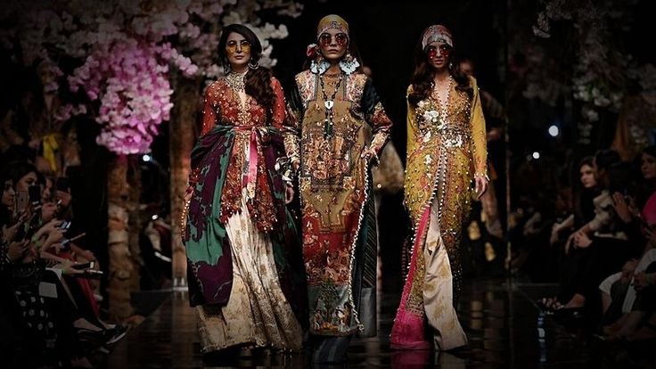 How to Get a Fashion Designer Job