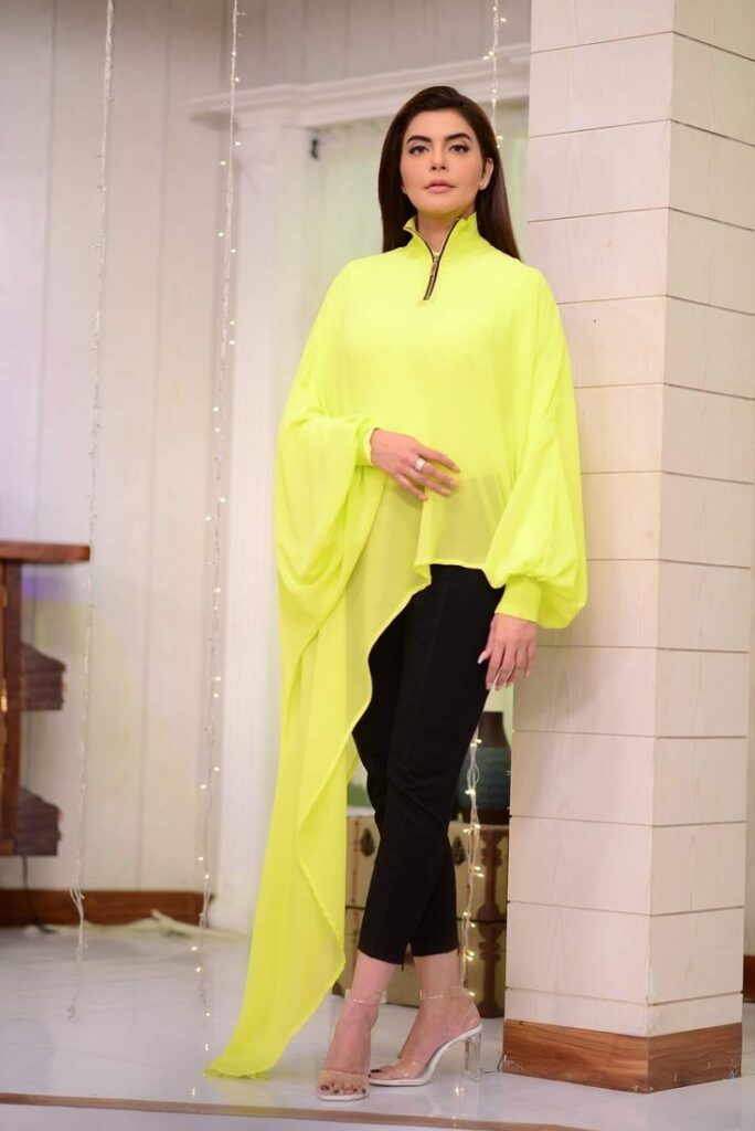 Styling Neon Colors In Pakistan